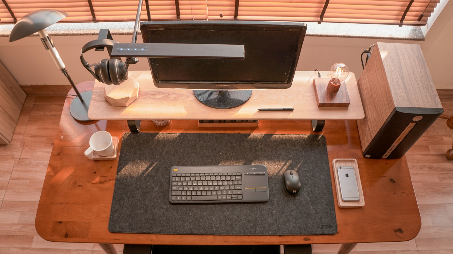 Tapis de bureau en feutre – une base naturelle et stable